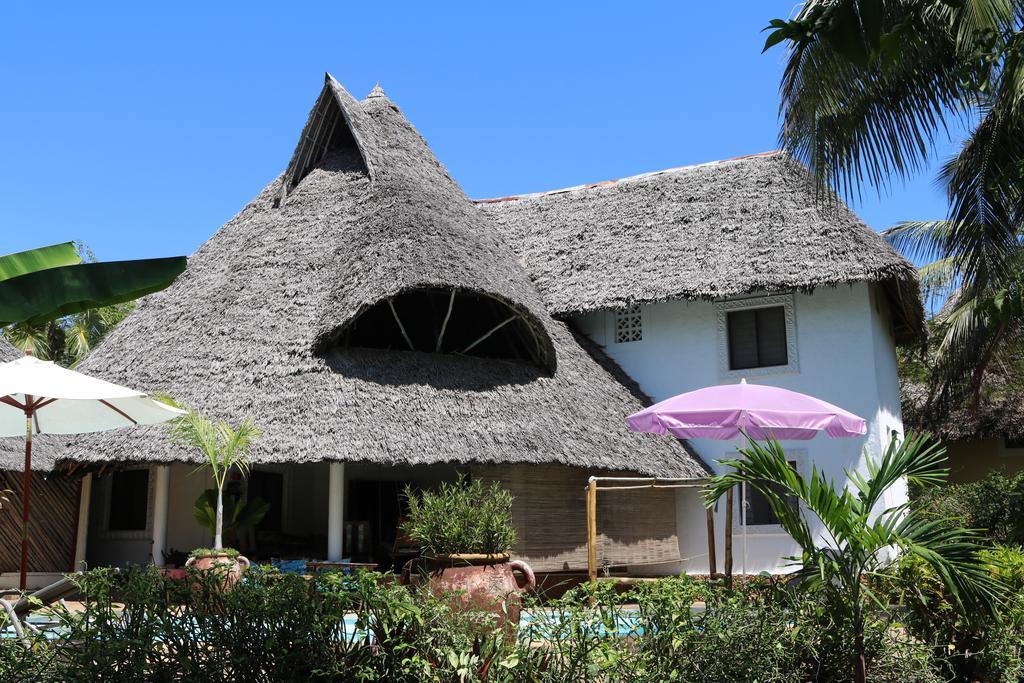 Villa Madinina Diani Beach Exteriör bild